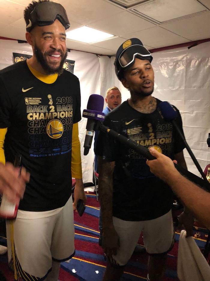 源从话题走 源从话题走